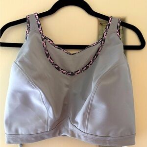 NWOT Glamorise No-Bounce Camisole Sports Wirefree Bra.